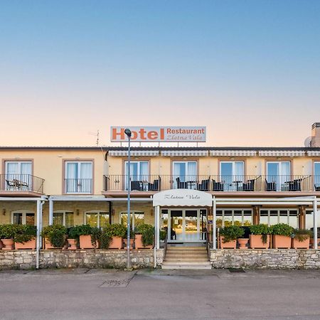 Hotel Zlatna Vala Umag Exterior foto